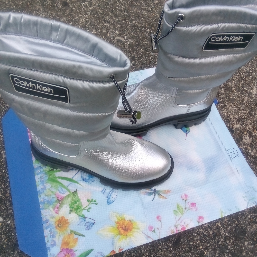 Calvin Klein snow boots